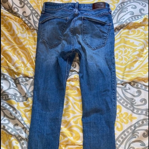 Hollister high rise jeans - Picture 2 of 2